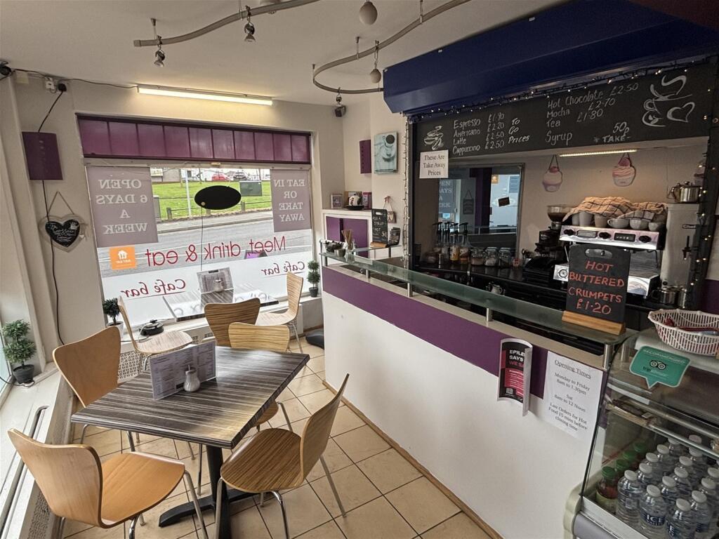 Main image of property: Cafe & Sandwich Bars, West Yorkshire