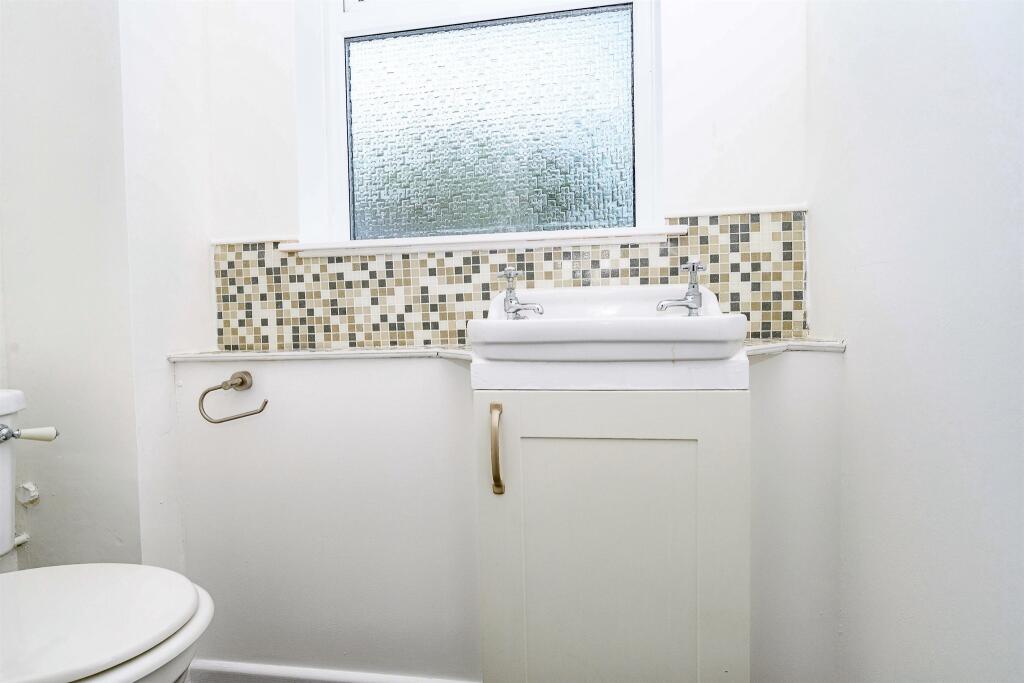 House in Dacorum, Leverstock Green - View 5