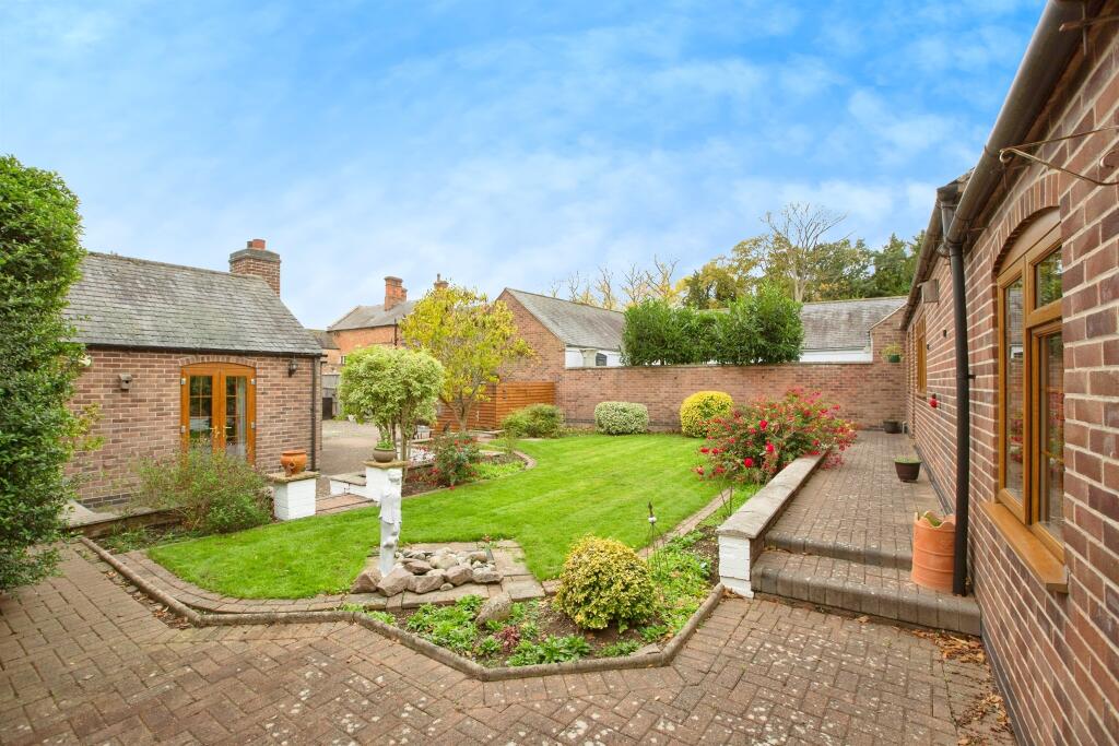 Main image of property: Kings Lane, Keyham, Leicester