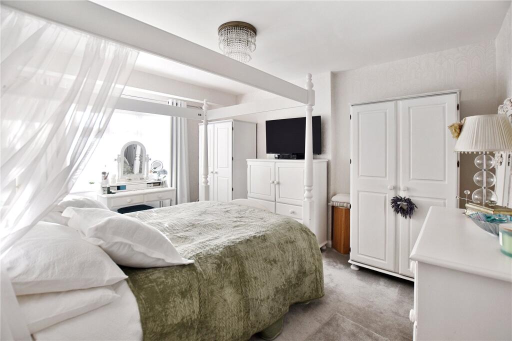 House in Bexley, Hurst, Albany Park - View 5
