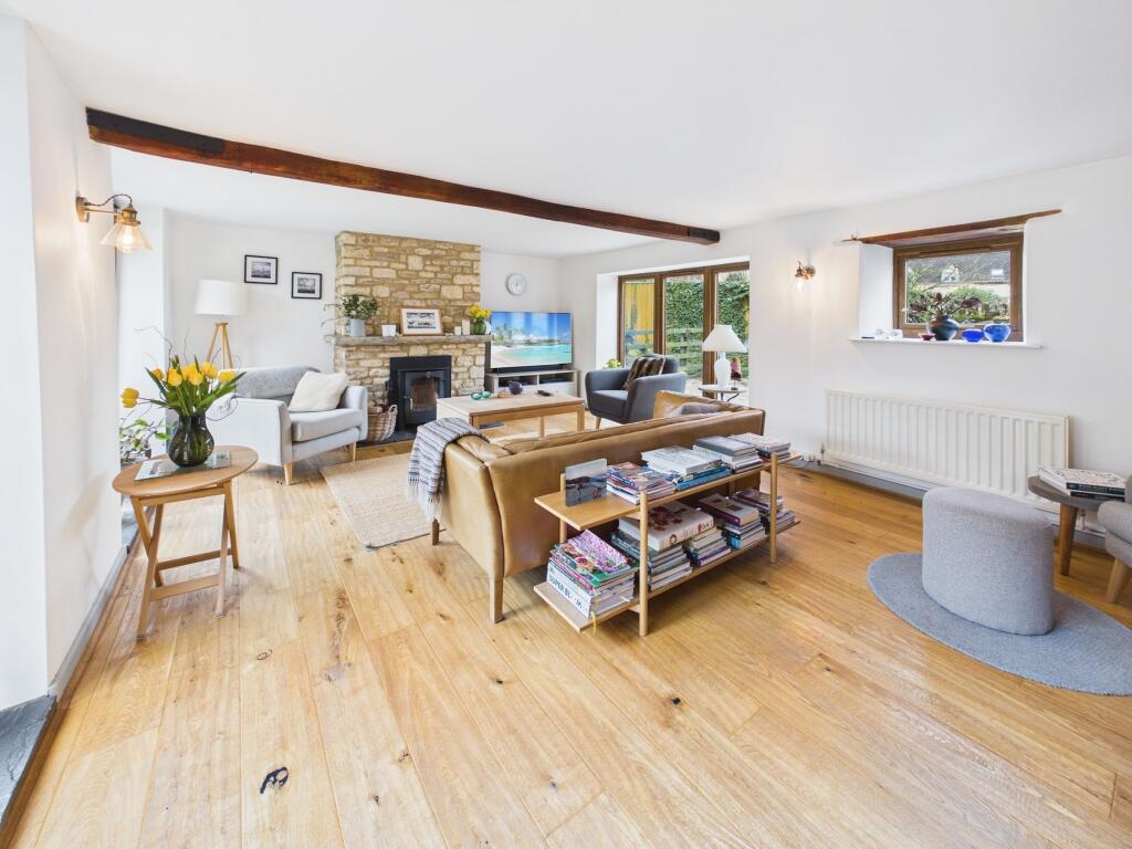 House in West Oxfordshire, Ascott-under-Wychwood - View 2