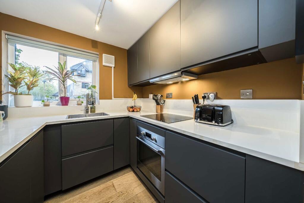 Main image of property: Linwood Close, Camberwell