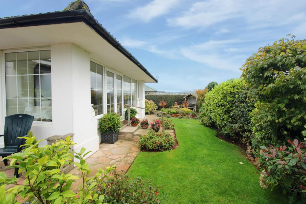 House in Paignton, Three Beaches - More