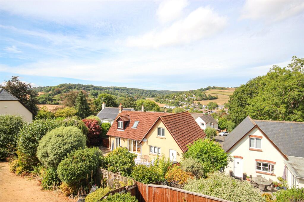 House in East Devon, Uplyme - View 2