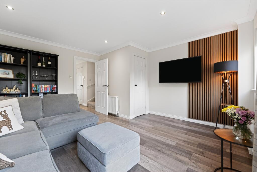 Strathcarron Drive, Paisley photo 3