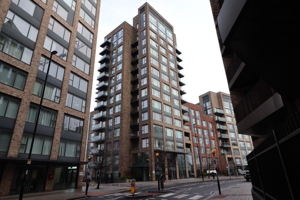 Main image of property: Cherry Orchard Road, Croydon, London, CR0