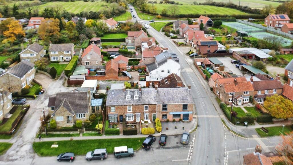 The Square, Sheriff Hutton, York, North Yorkshire, YO60 photo 3