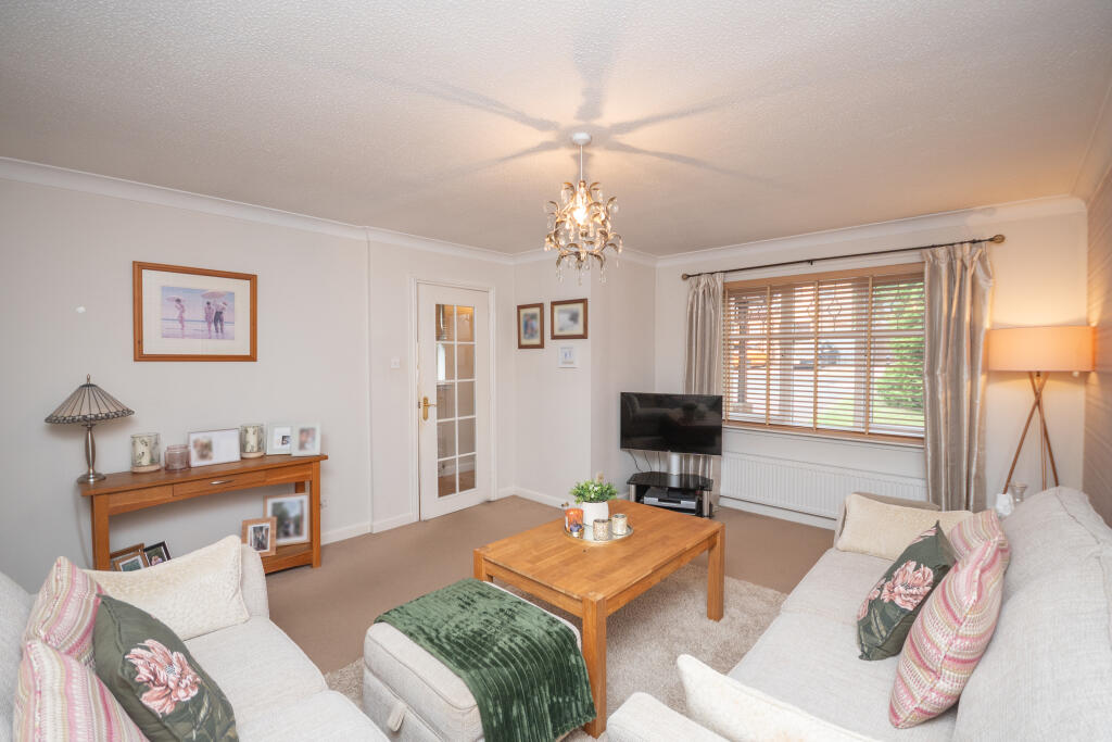 House in Cumbernauld, North Lanarkshire - More