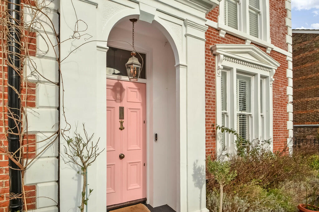 House in Portsmouth, Southsea - View 3