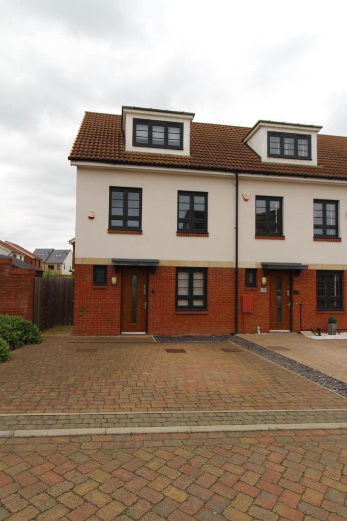 Main image of property: Leightonhouse Close, St Neots, Cambridgeshire