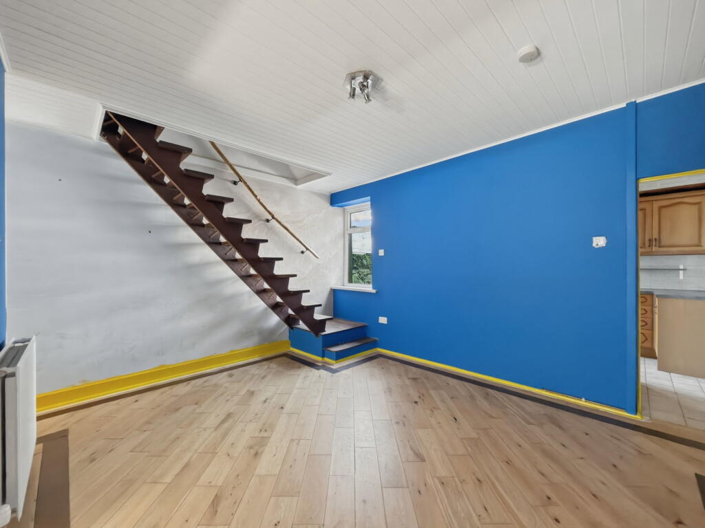 House in Newport - View 5
