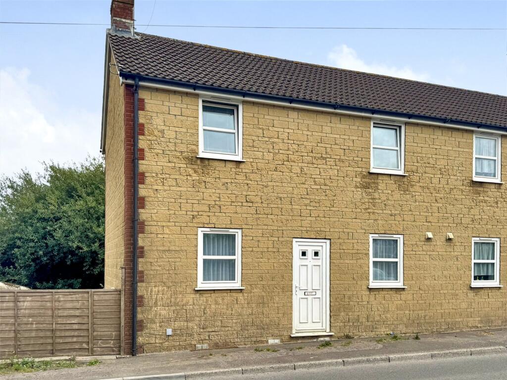 3-bed semi-detached on Furnham Road, Chard, Somerset, TA20, £196,000