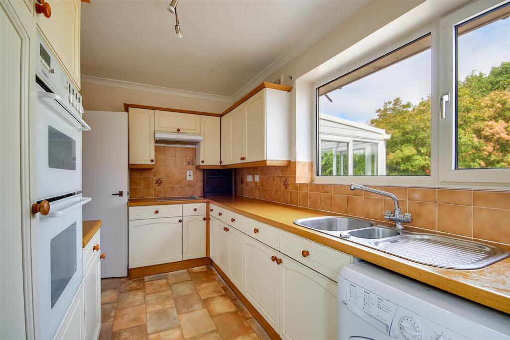 House in Brighton - View 4