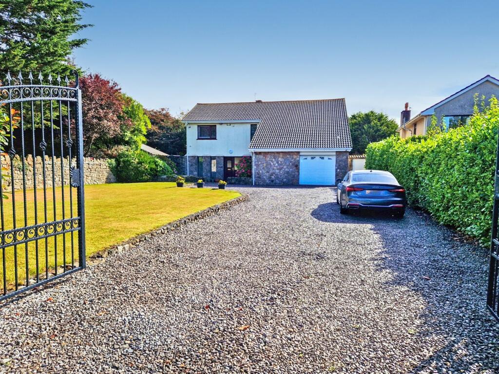 4-bed detached on South Road. Porthcawl, CF36 3DA, £765,500