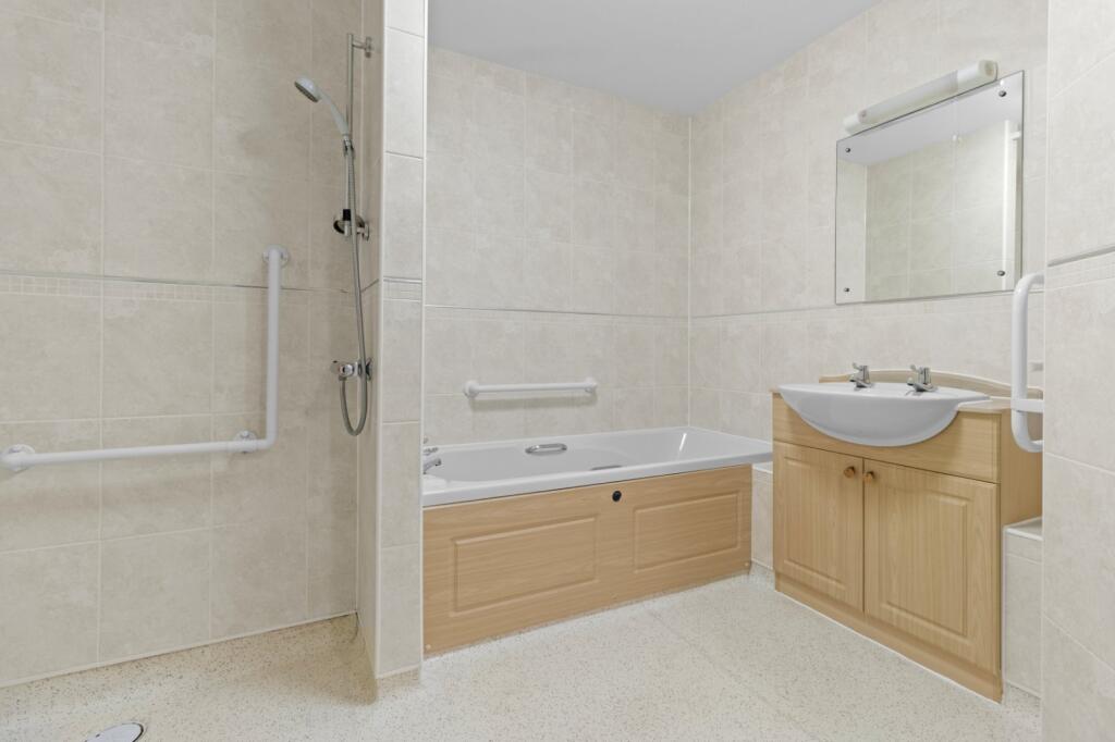 Grange Road, Uckfield, East Sussex, TN22 photo 4