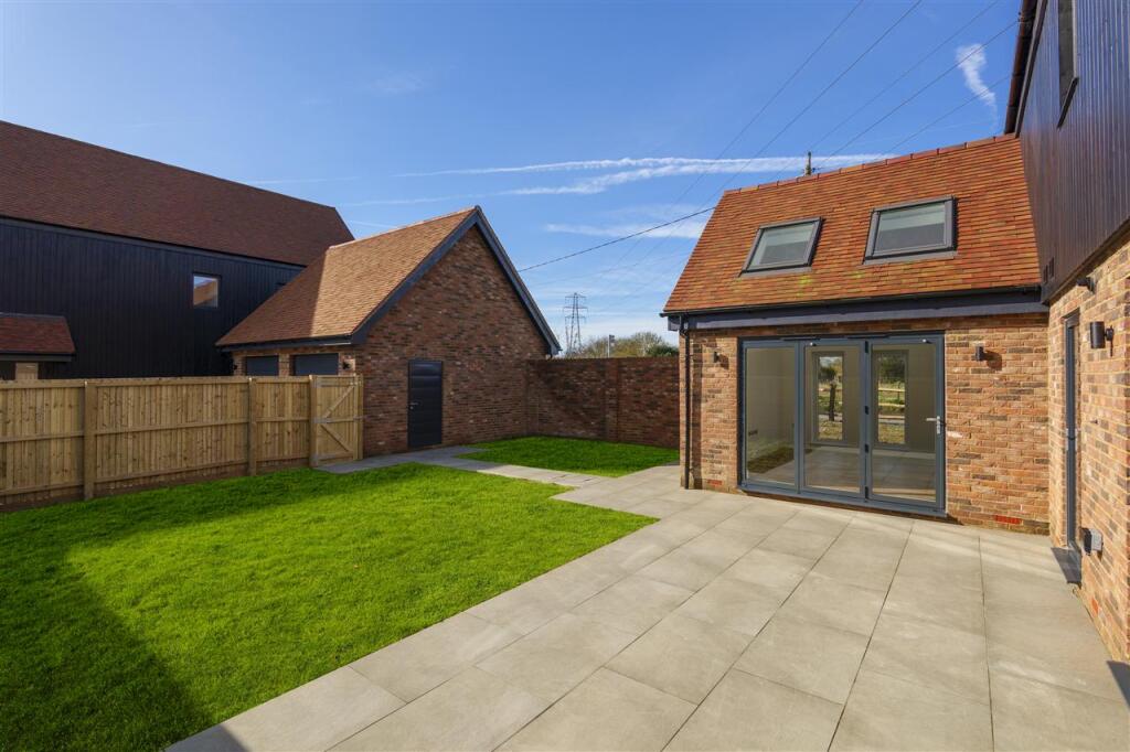 House in Canterbury - View 4