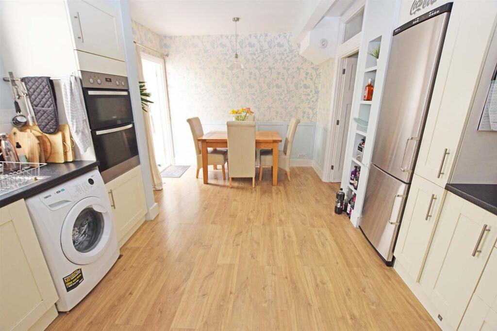 Second Avenue, Gillingham - View 5