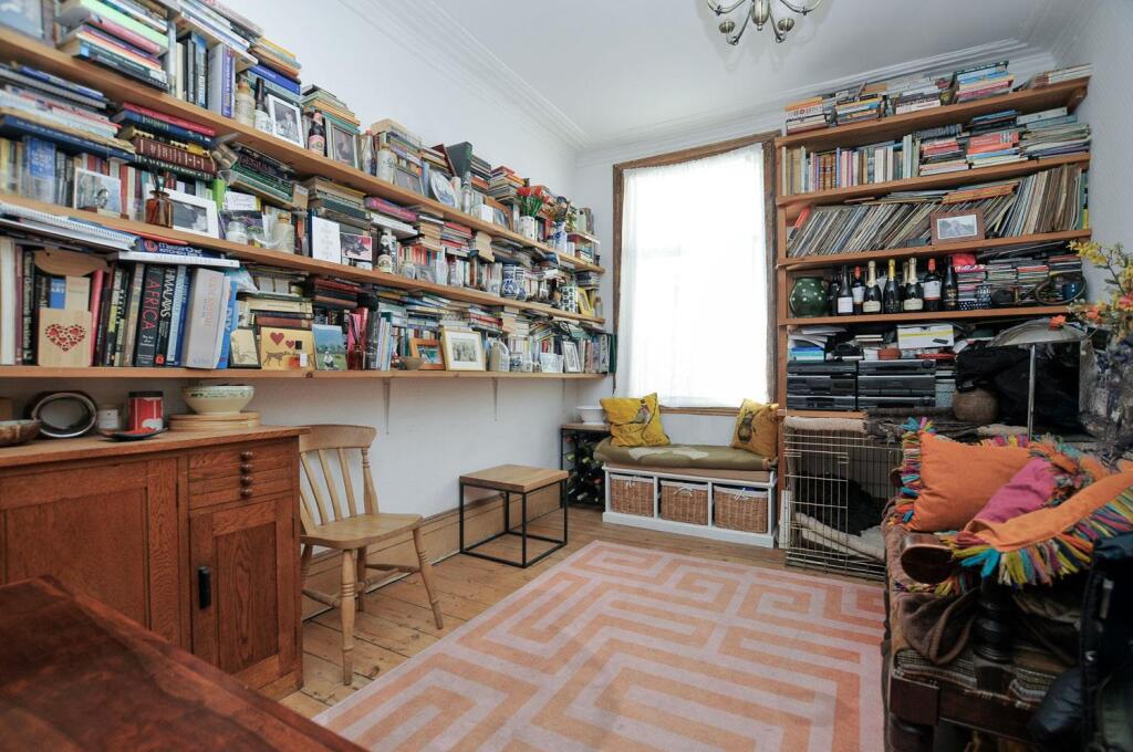 House in London - View 5