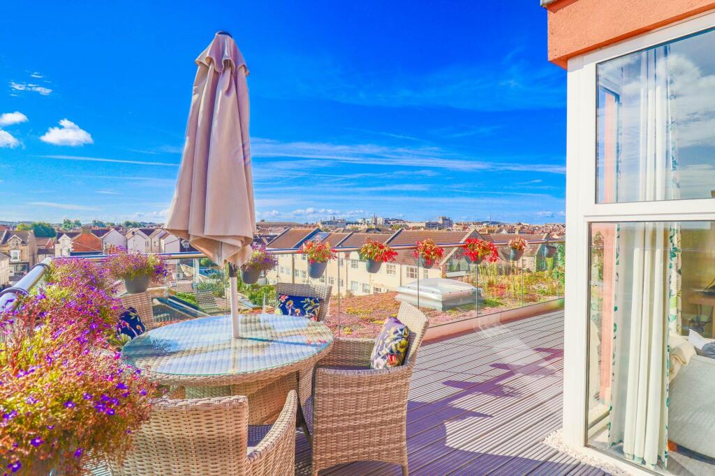 Apartment in Weston-super-Mare, North Somerset - View 5