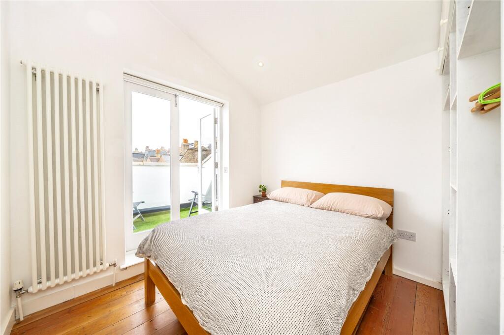 Apartment in London, Clapton Park, Homerton - More