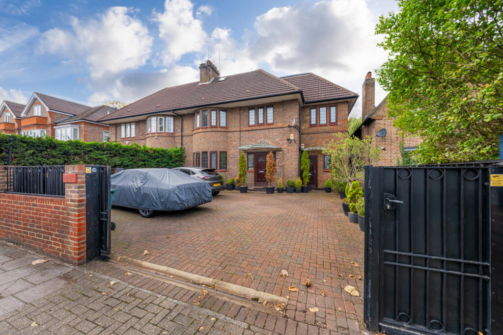 Main image of property: Finchley Road, Barnet, London, NW11