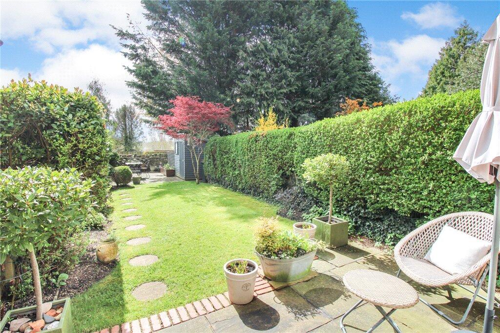 House in Harrogate, North Yorkshire - More