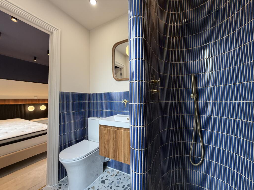 House in Lincoln, New Boultham - View 5