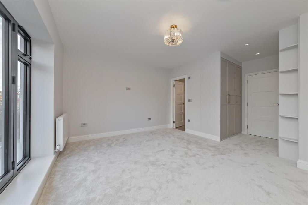 Additional image 14 of Batchwood Drive, St. Albans