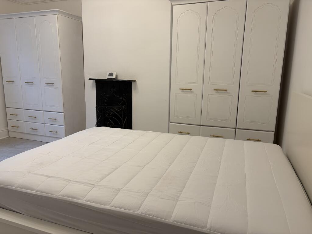 Main image of property: Ecclesall Road, Sheffield, S11 8TG
