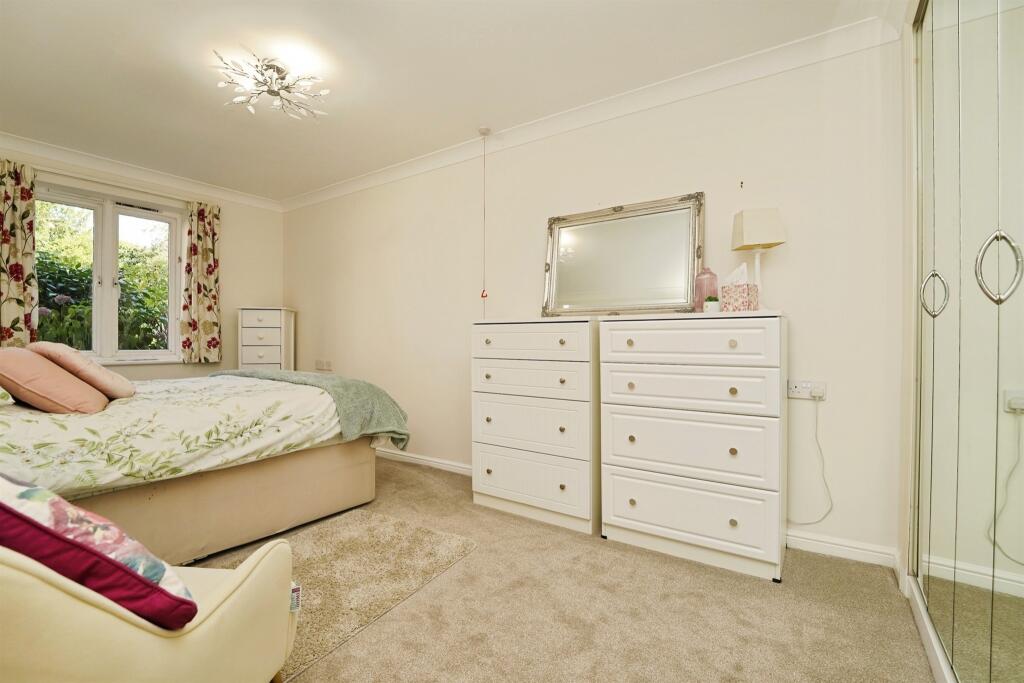Apartment in Worcester - More