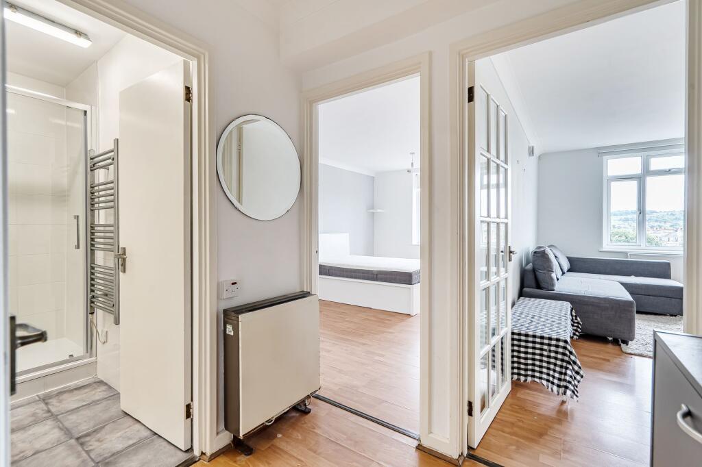 Apartment in Bath - View 6