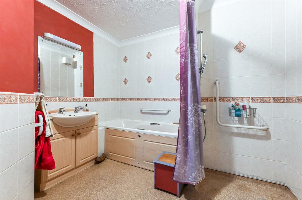 Stockbridge Road, Chichester - More