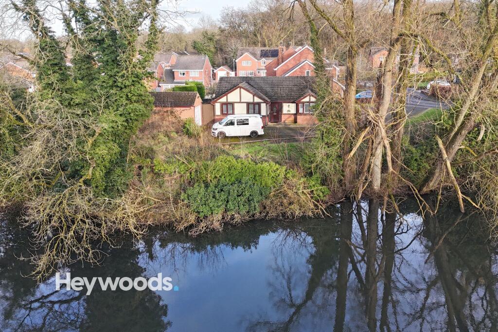 Southgate Avenue, Trentham, Stoke on Trent photo 2