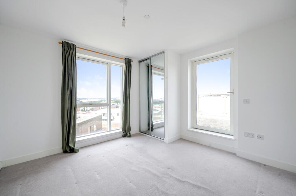 Winchelsea Road, London, NW10 photo 3