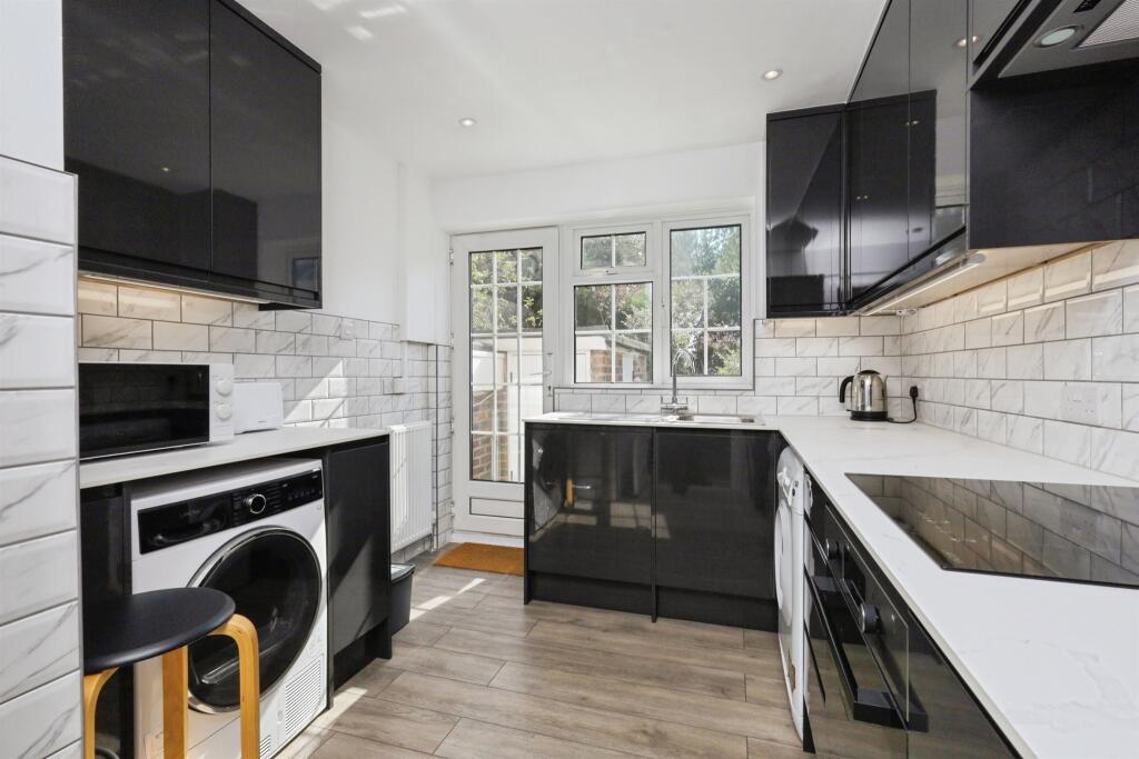 House in Eastbourne, East Sussex - View 4