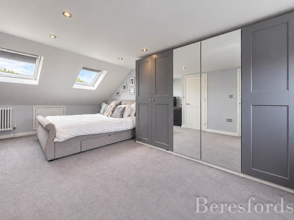House in Romford - View 4
