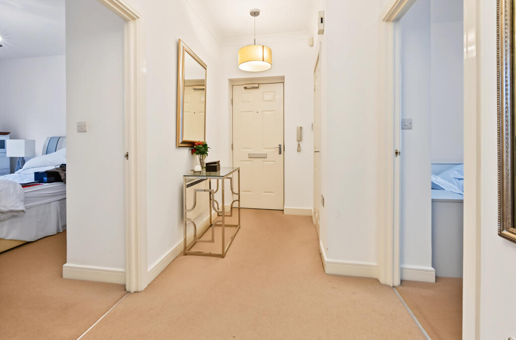 Apartment in Wolverhampton - More