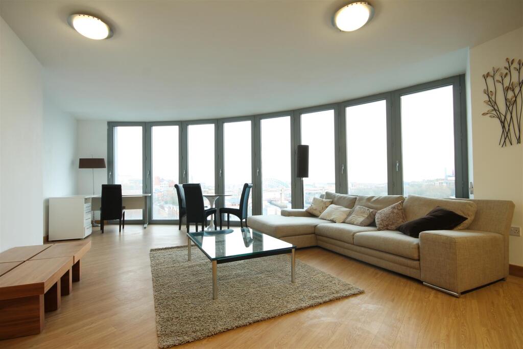 Apartment in Newcastle upon Tyne - View 4