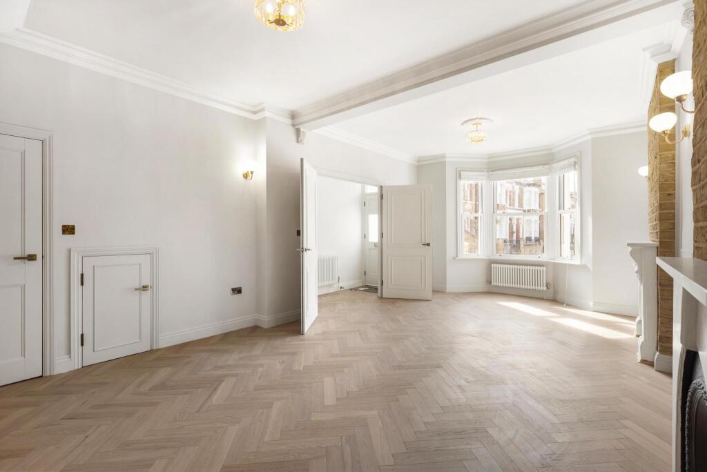 House in London - View 2