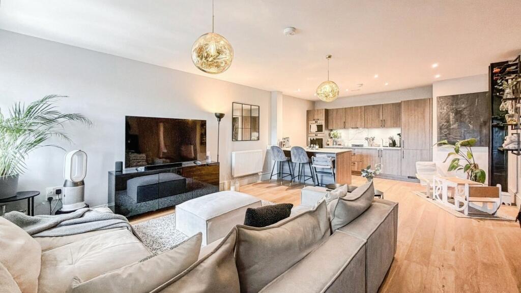 Apartment in Bristol, Wapping Wharf, Southville - View 5