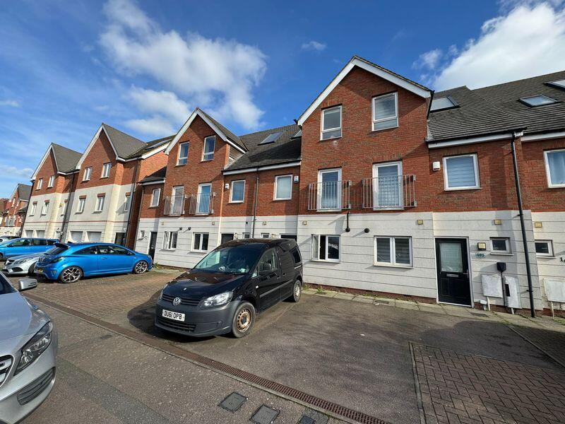 3-bed house on Leicester Road, Luton, £350,000