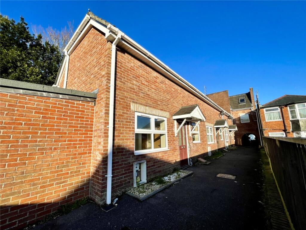 Main image of property: 518 Wimborne Road, Bournemouth, Dorset, BH9