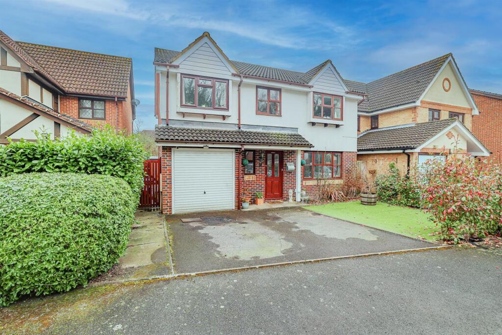 4-bed detached on Whitmores Wood, Hemel Hempstead, HP2, £620,000