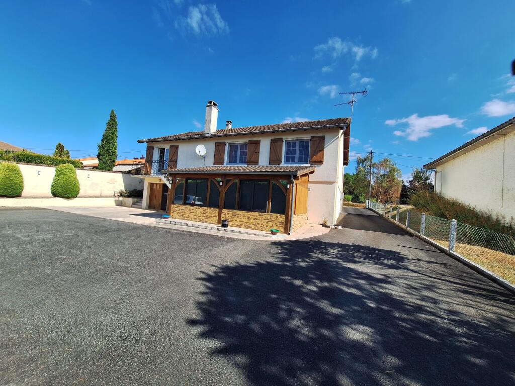 Main image of property: Poitou-Charentes, Vienne, Charroux