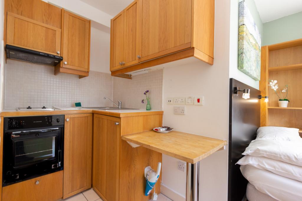 Studio flat for rent