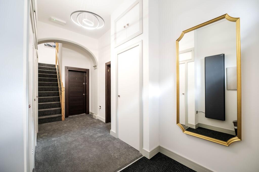 Main image of property: Stunning Flat, Warrington Street, Ashton-under-Lyne