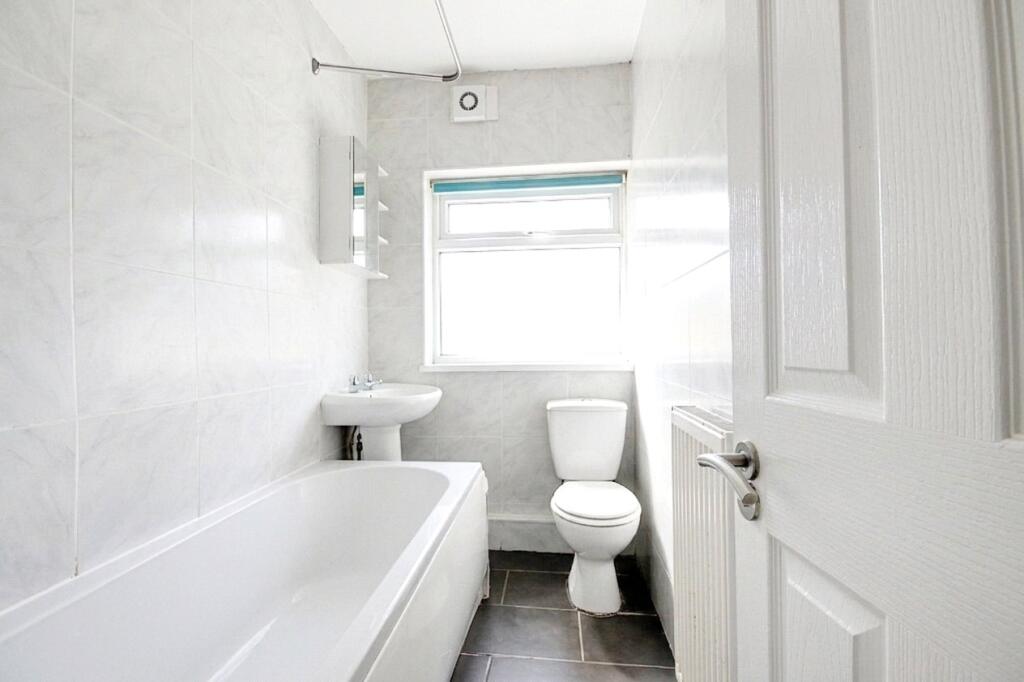 Apartment in Enfield - More