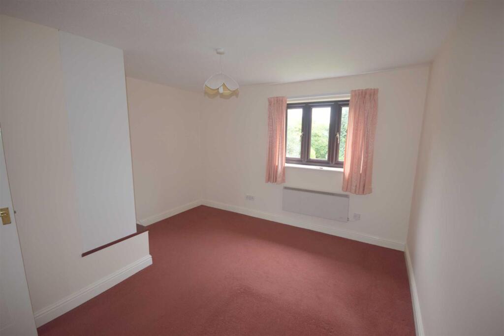House in Amber Valley, Belper - View 4