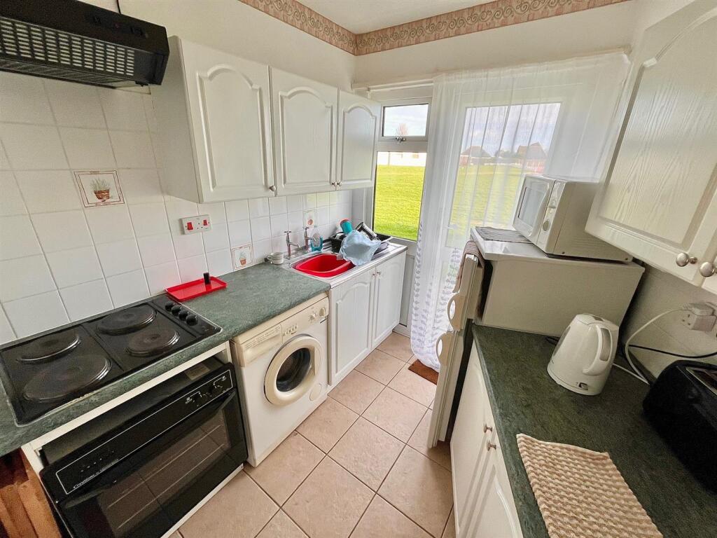 Edward Road, Winterton-On-Sea, Great Yarmouth - View 3