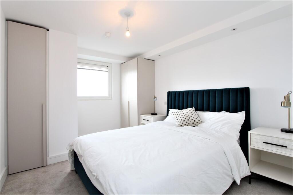 Apartment in London - View 3